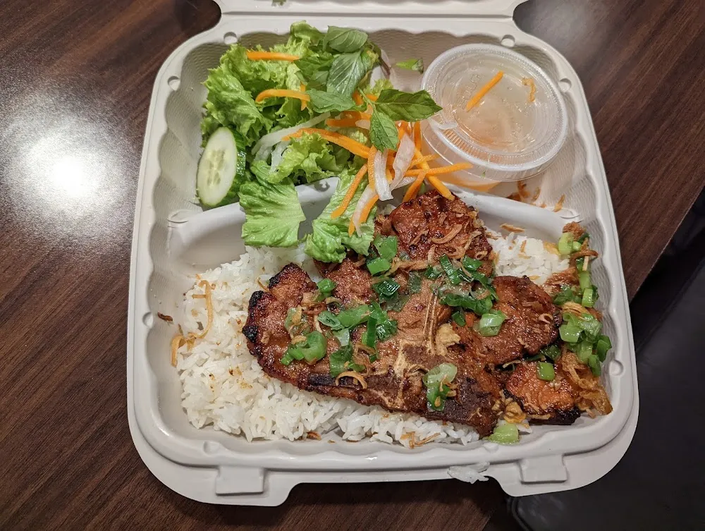 Grilled Lemongrass Pork with Rice